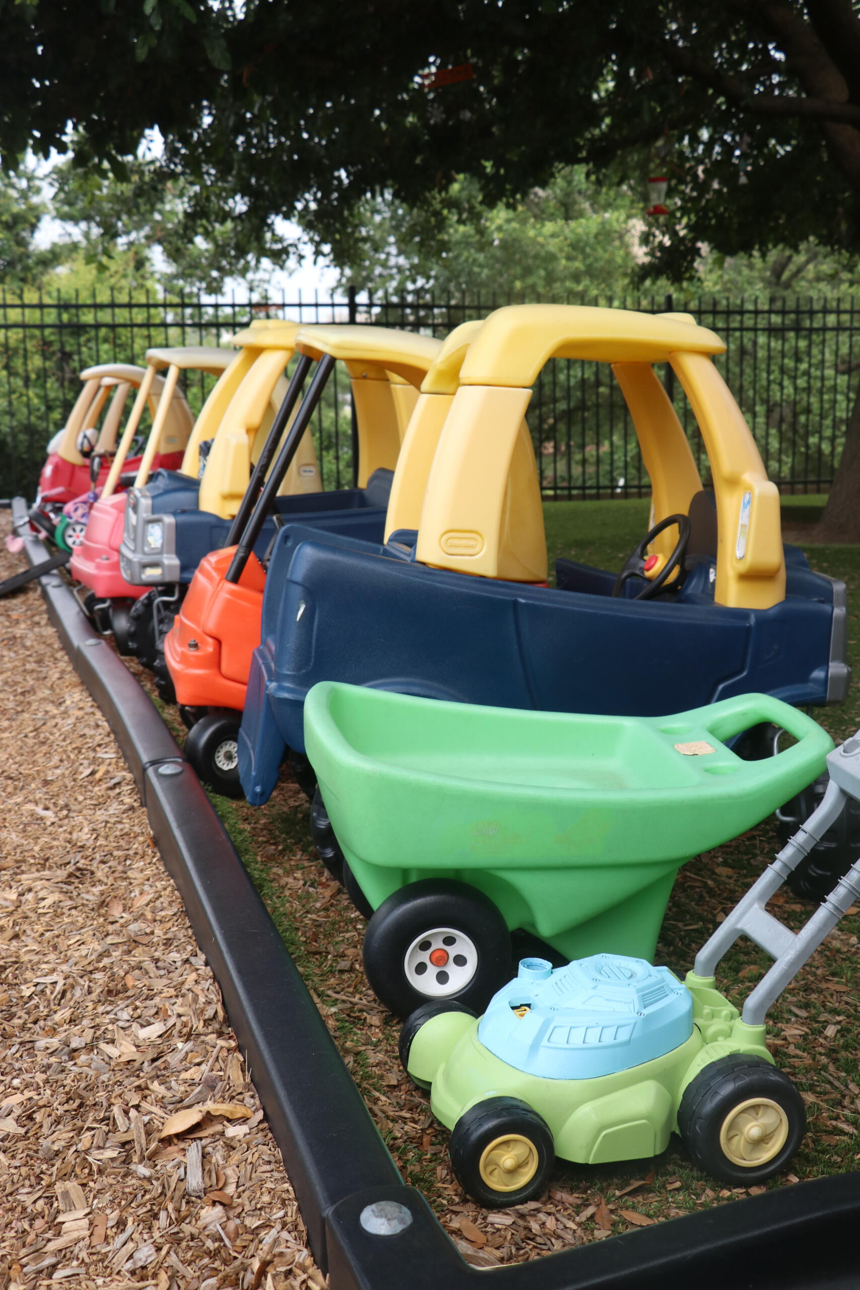 glcm-cars-playground-preschool-daycare